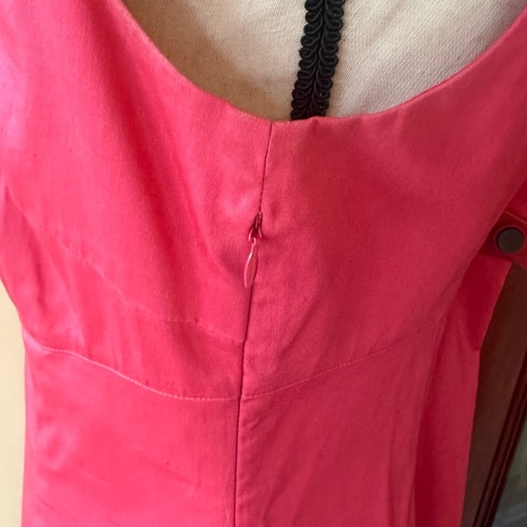 Boden | Sheath Dress with Appliqué Keyhole Neckline in Nantucket Pink/Red - Picture 5 of 9